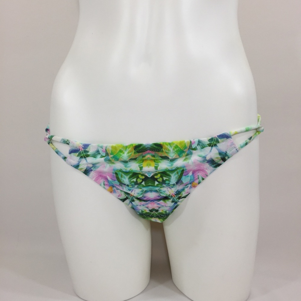 Victoria’s Secret Strappy Rouched Bottom L